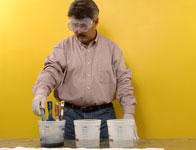 كيفية تنظيف طلاء الألكيد من فرش الطلاء