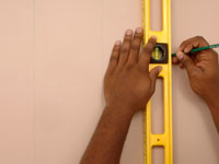 كيف ترسم خطوط على الجدران