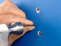 كيفية إصلاح الملوثات العضوية الثابتة في الجدران والأسقف