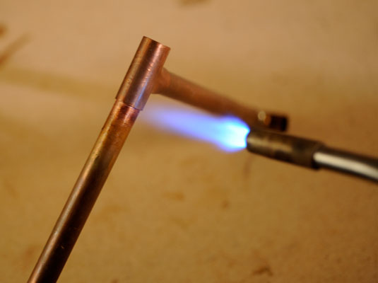 كيفية لحام أنابيب النحاس