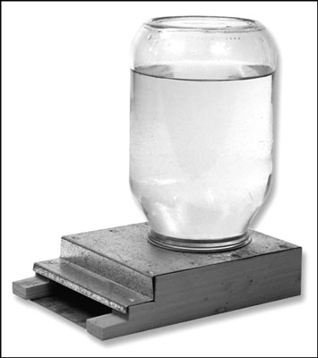 كيفية التعامل مع السرقة في خلية النحل