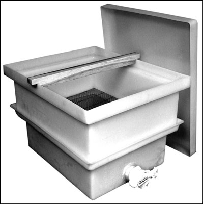 اختيار المعدات لاستخراج العسل من خلية النحل الخاصة بك